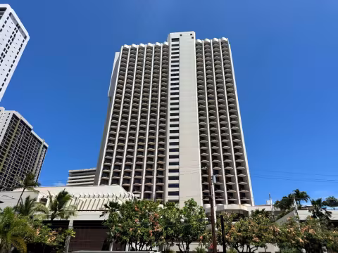 Marriott Waikiki Beach - bk tower